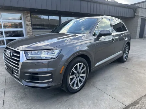 Gray 2019 Audi Q7 55 Premium for sale in Somerset, WI