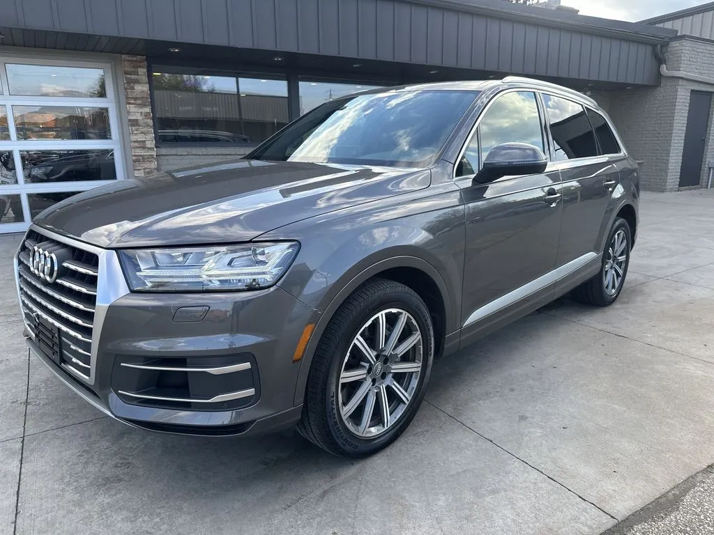 Gray 2019 Audi Q7 55 Premium for sale in Somerset, WI