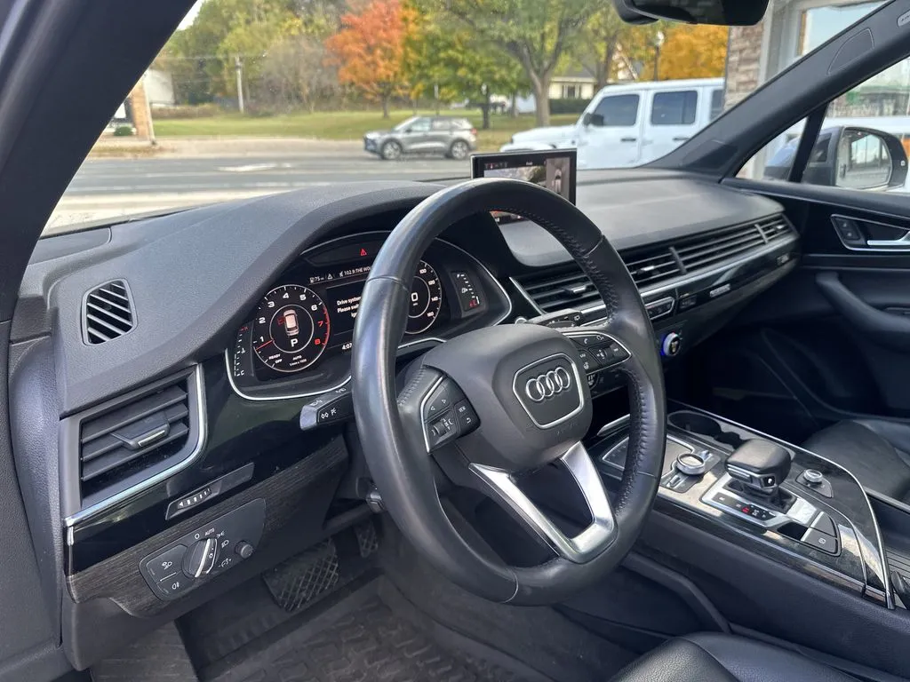 Audi Q7 photo 7