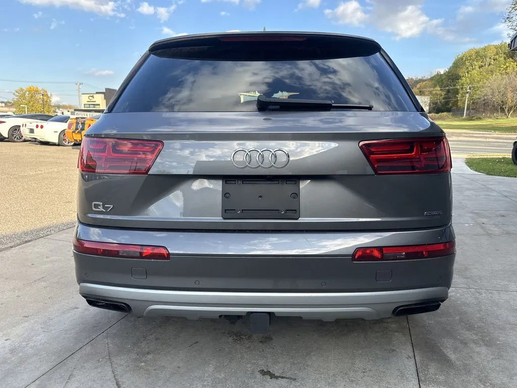 Audi Q7 photo 25