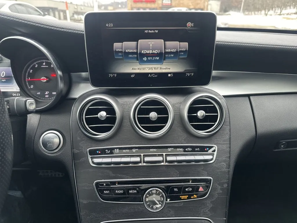 Mercedes-Benz C-Class photo 8