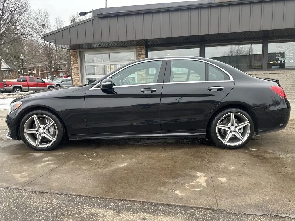 Mercedes-Benz C-Class photo 16