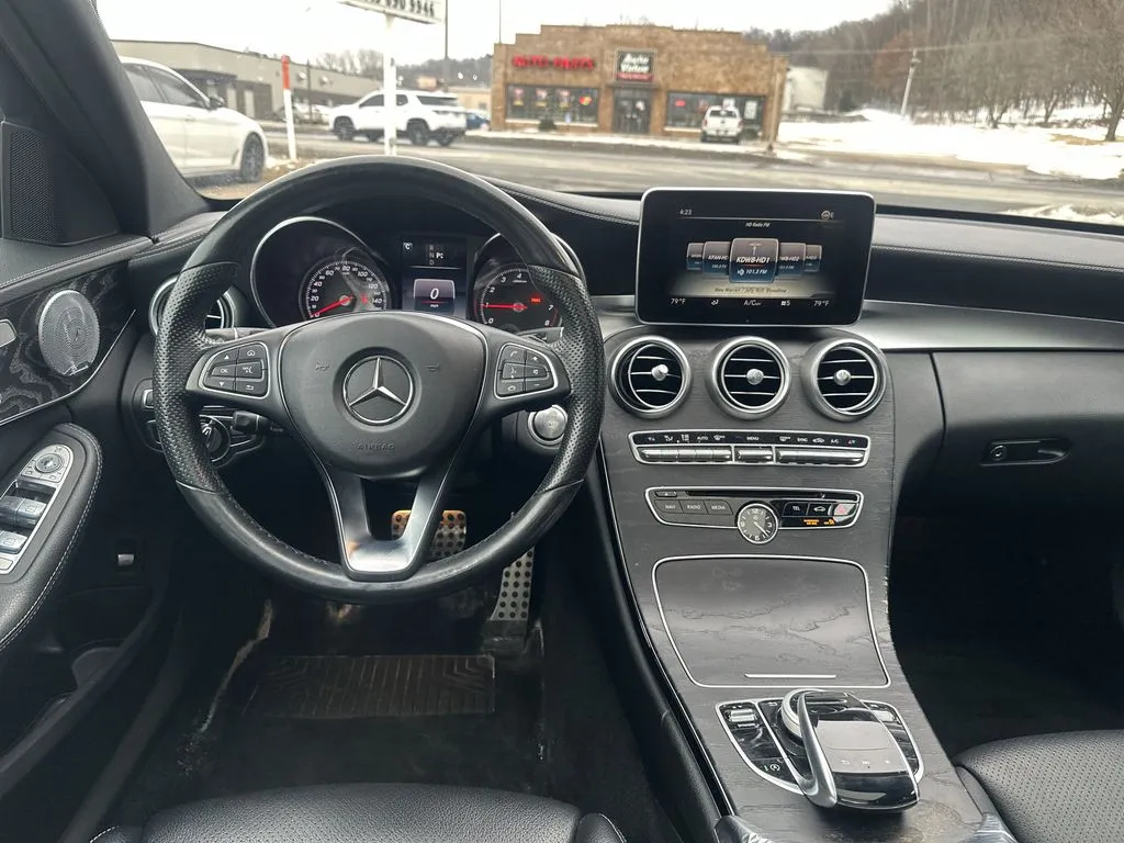 Mercedes-Benz C-Class photo 5