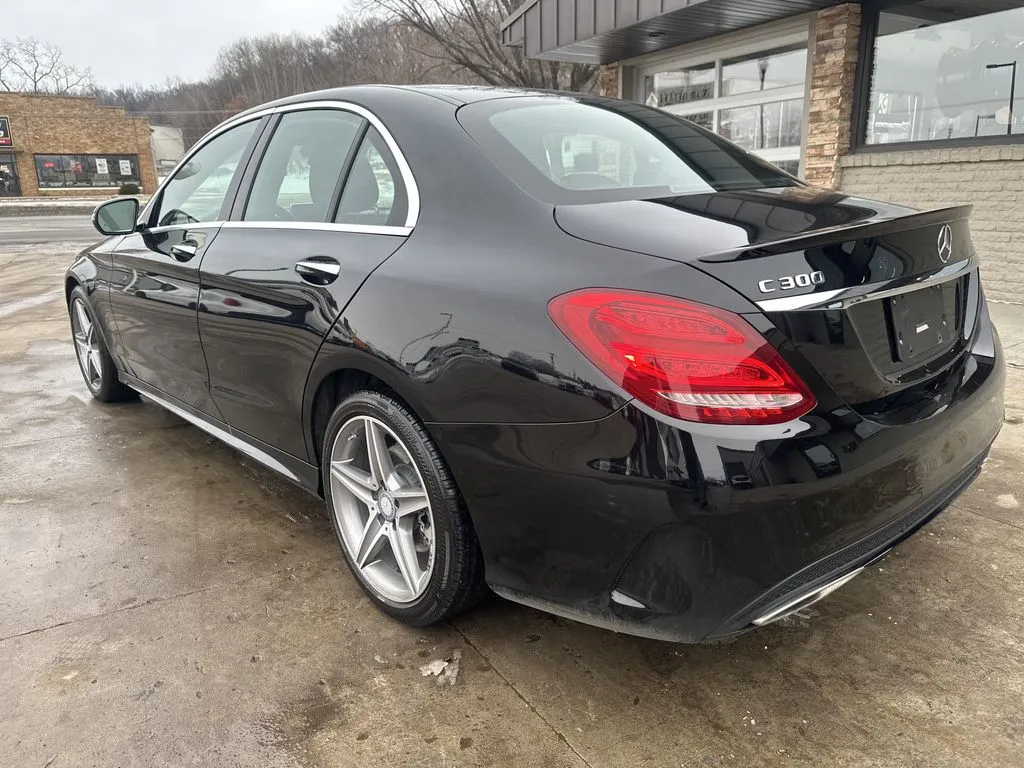 Mercedes-Benz C-Class photo 22