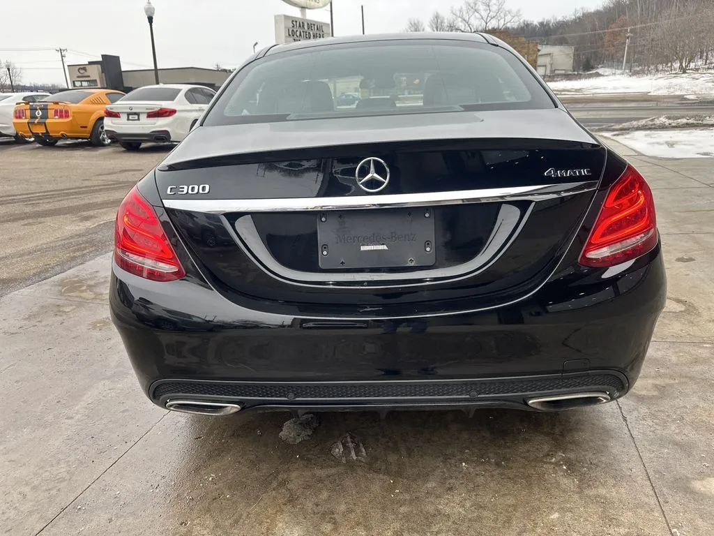 Mercedes-Benz C-Class photo 21