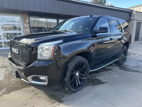 Black 2018 GMC Yukon SLT for sale in Somerset, WI