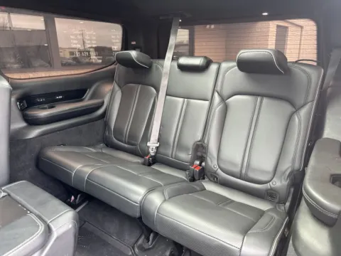 More photos of 2022 Jeep Grand Wagoneer Series II at Somerset Sales and Leasing, WI