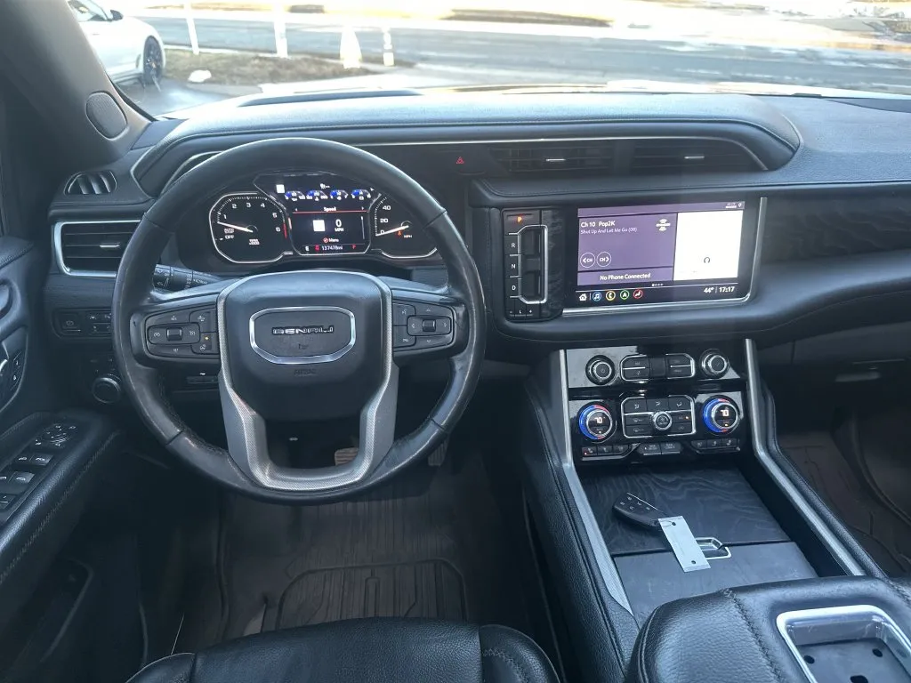 GMC Yukon photo 7