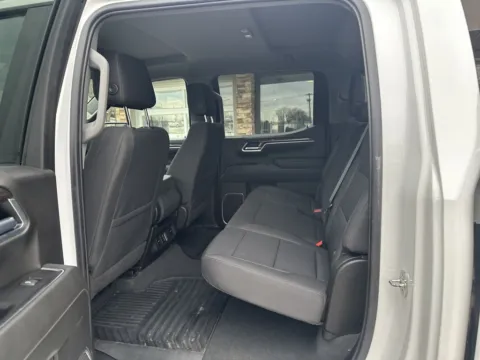 More photos of 2022 Chevrolet Silverado 1500 LT at Somerset Sales and Leasing, WI