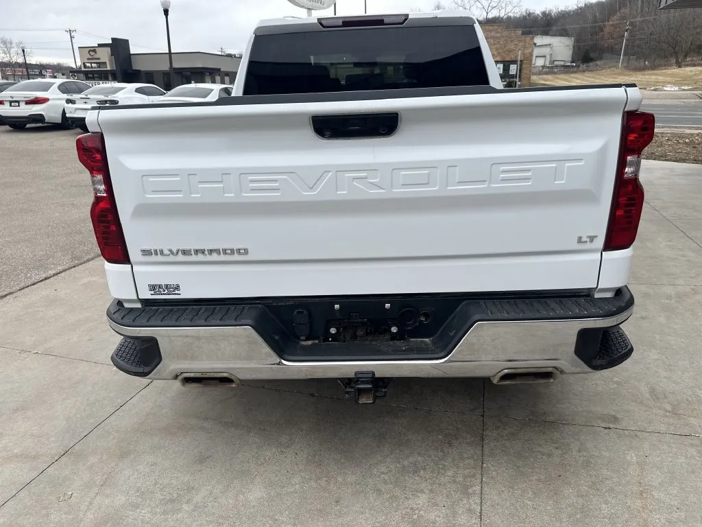 Chevrolet Silverado photo 22