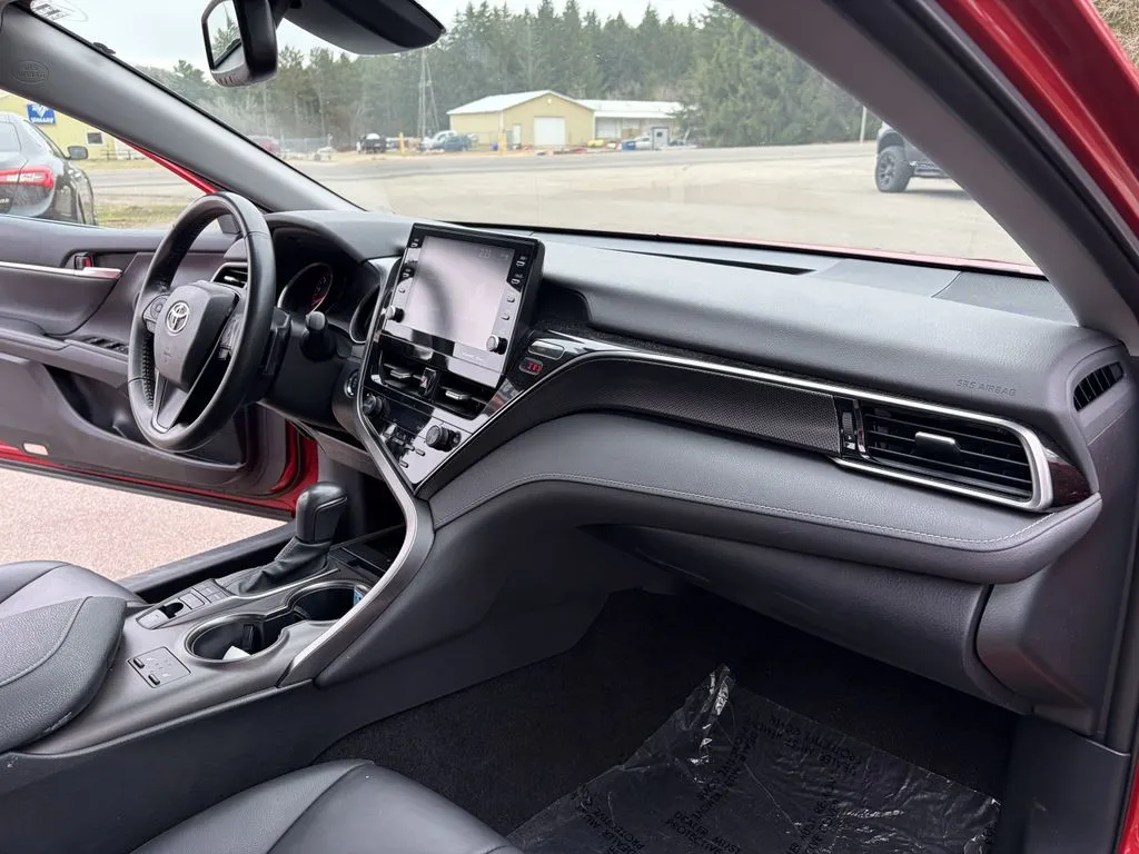 Toyota Camry photo 13