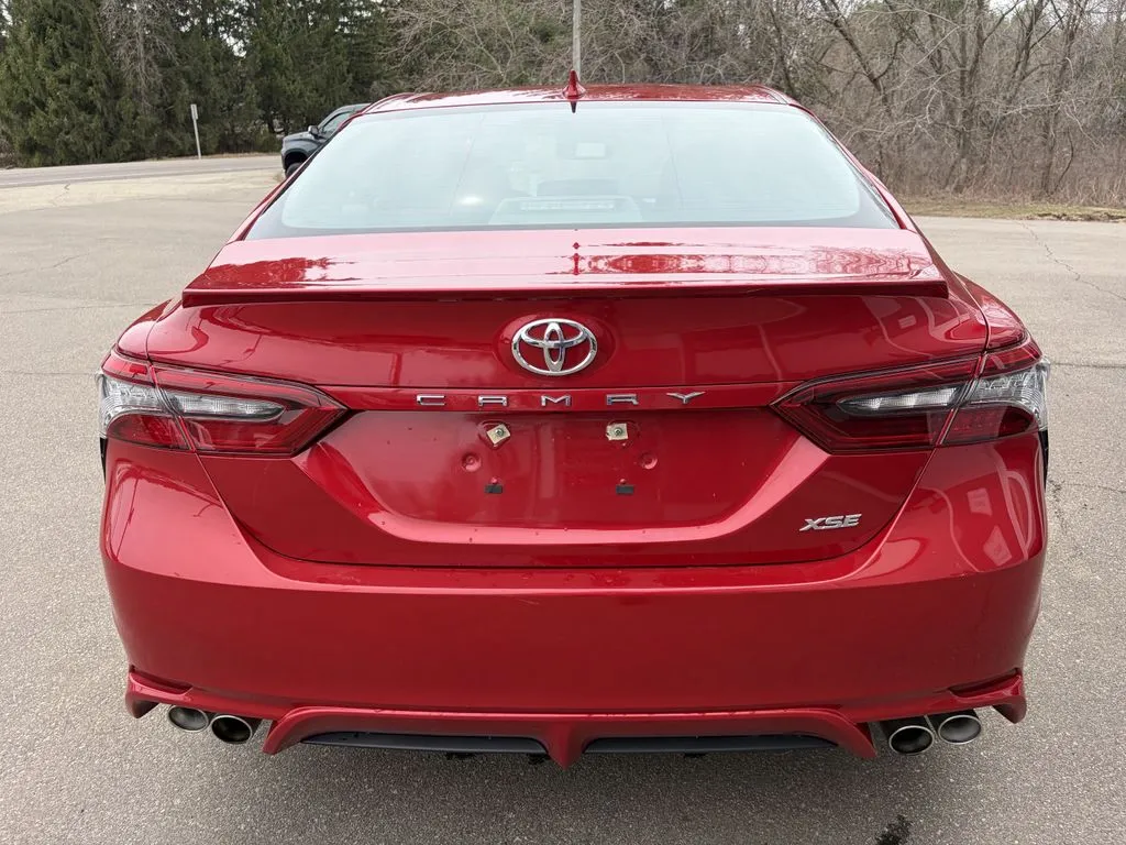 Toyota Camry photo 5