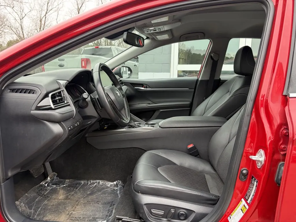 Toyota Camry photo 7