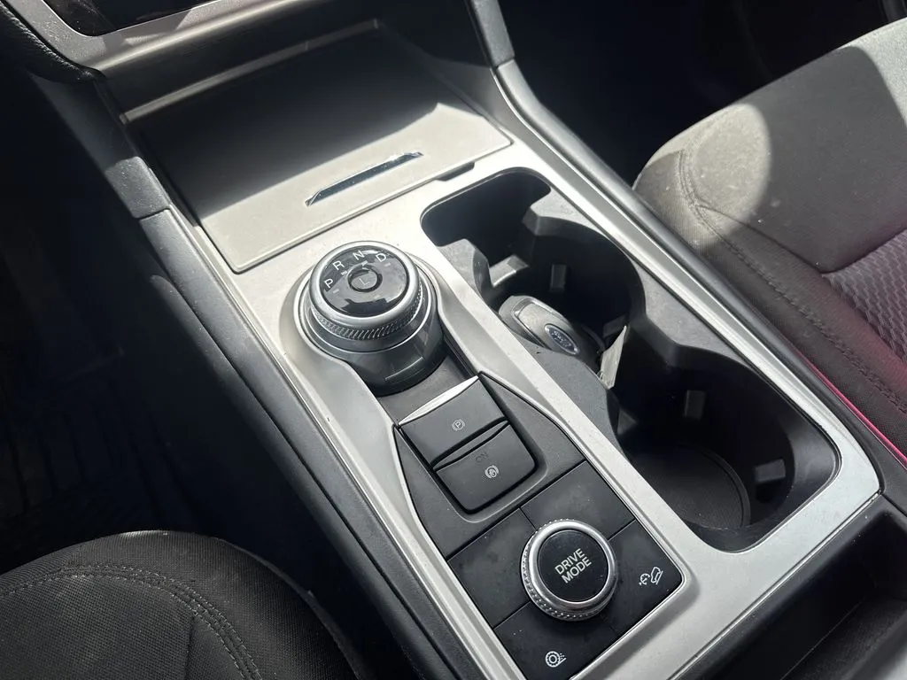 Ford Explorer photo 10
