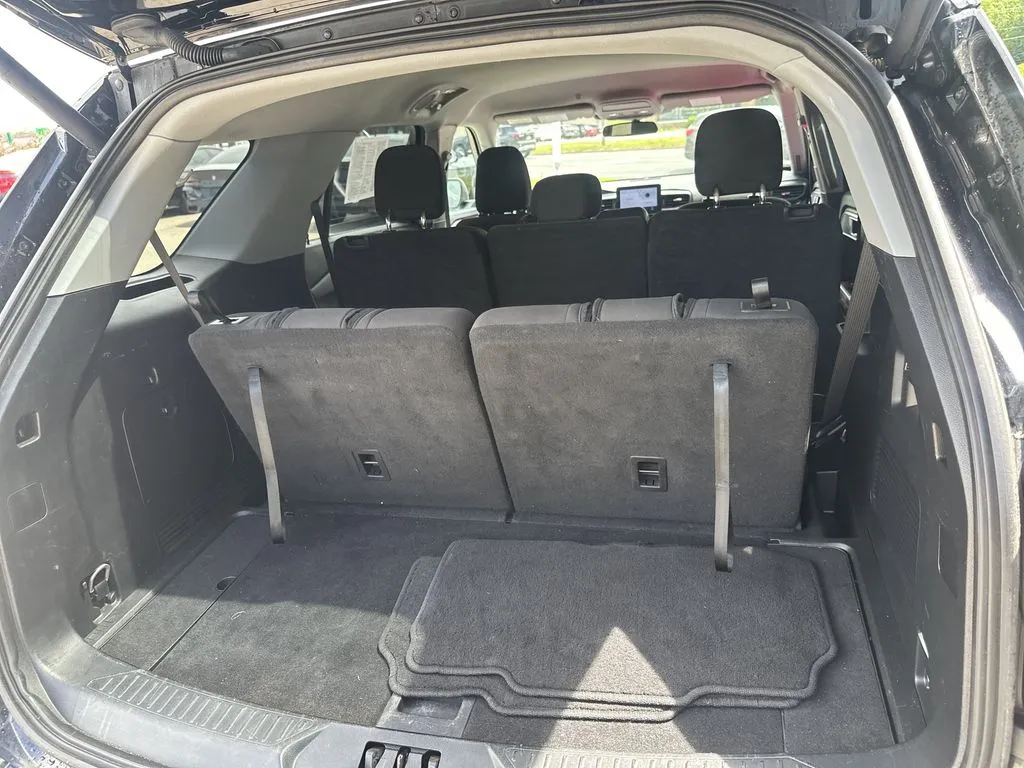 Ford Explorer photo 25