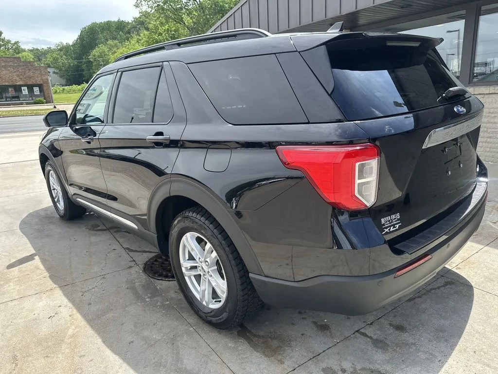 Ford Explorer photo 24