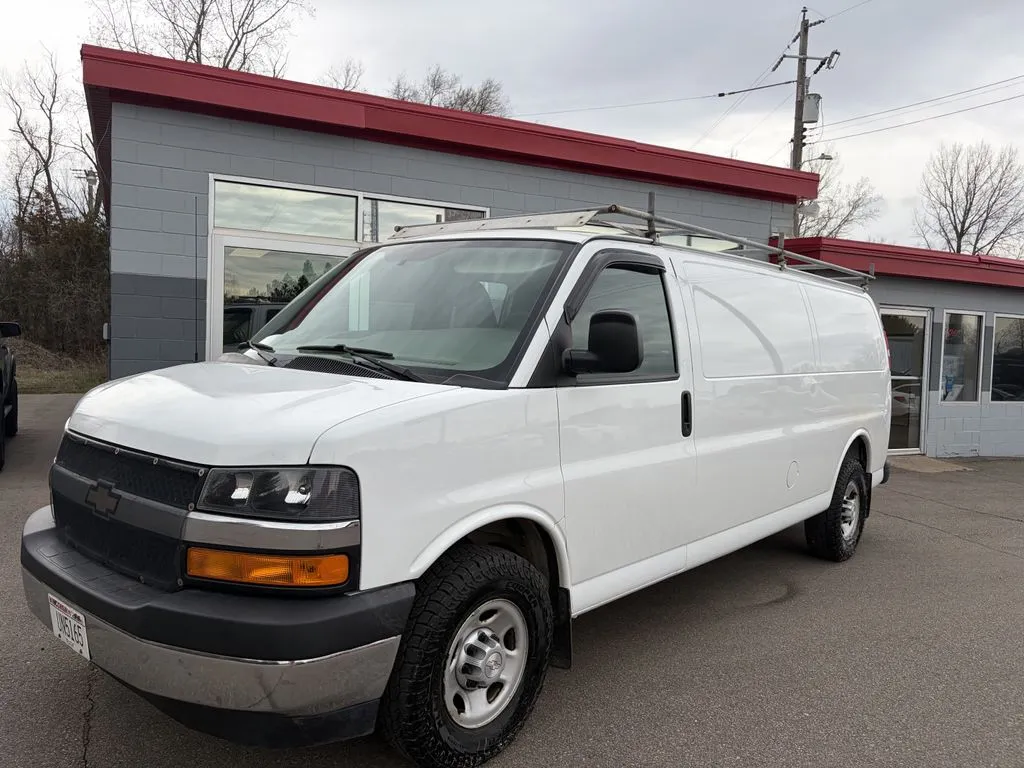 2017 Chevrolet Express 3500 Work Van for sale in Somerset, WI