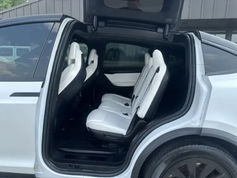 More photos of 2019 Tesla Model X P100D at Somerset Sales and Leasing, WI