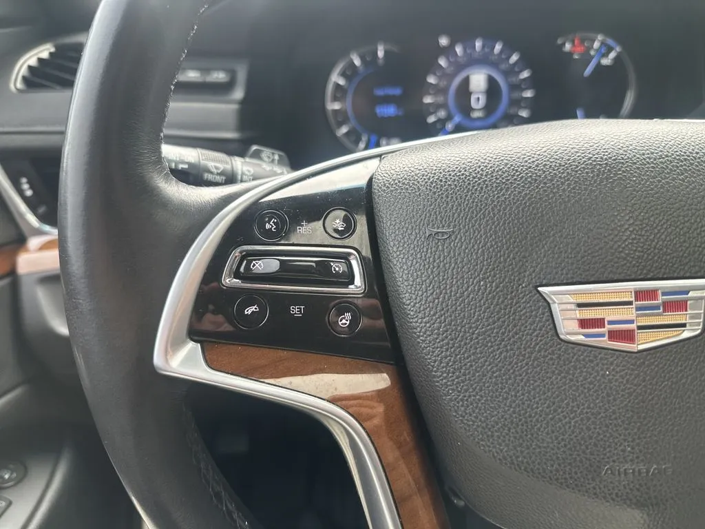 Cadillac Escalade photo 10