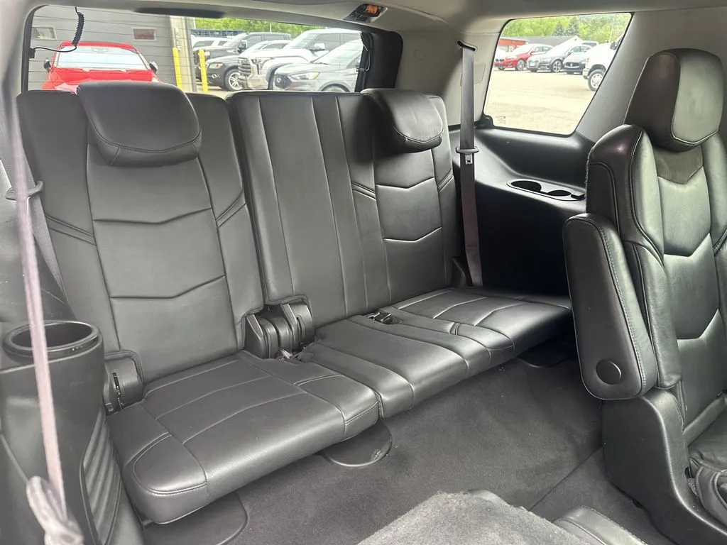 Cadillac Escalade photo 24