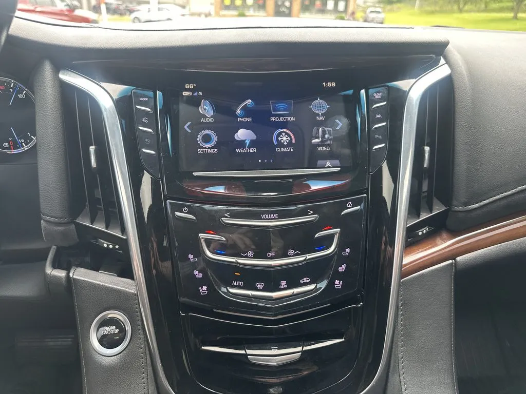 Cadillac Escalade photo 8