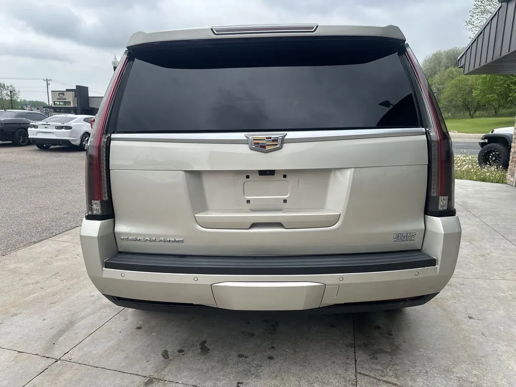 Cadillac Escalade photo 25
