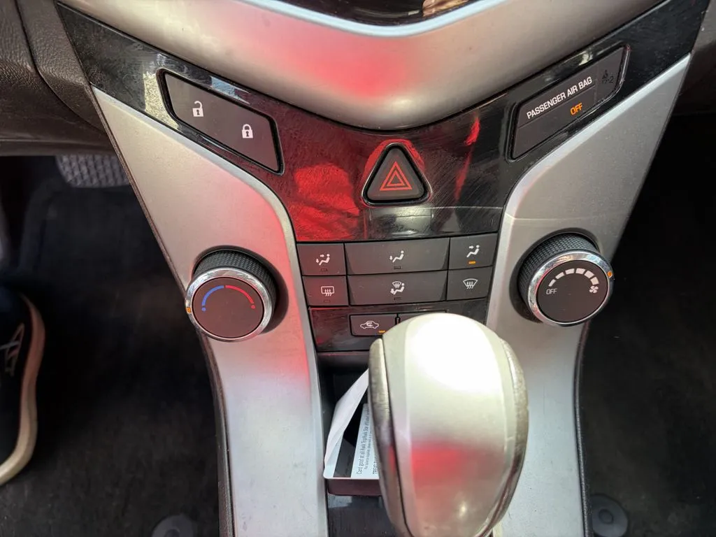 Chevrolet Cruze photo 13