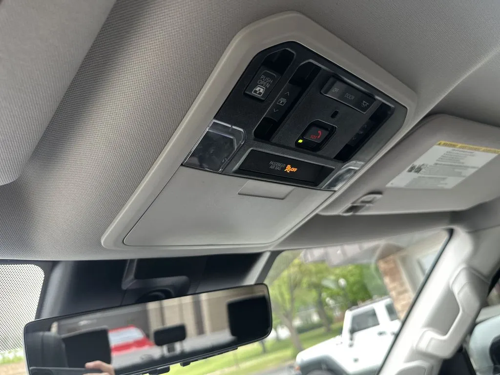 Toyota Tundra photo 14