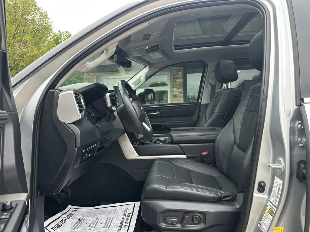 Toyota Tundra photo 3