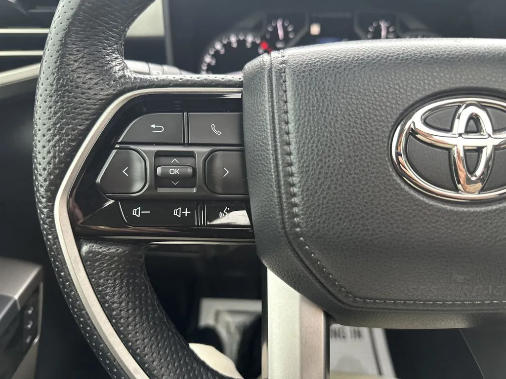 Toyota Tundra photo 11