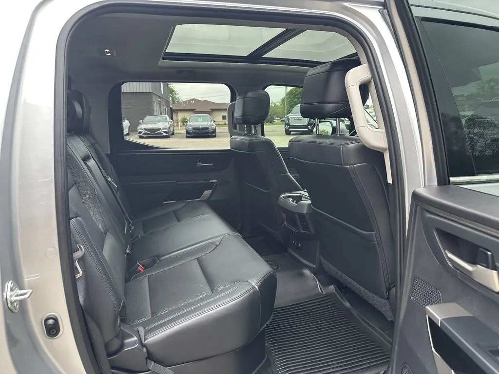 Toyota Tundra photo 21