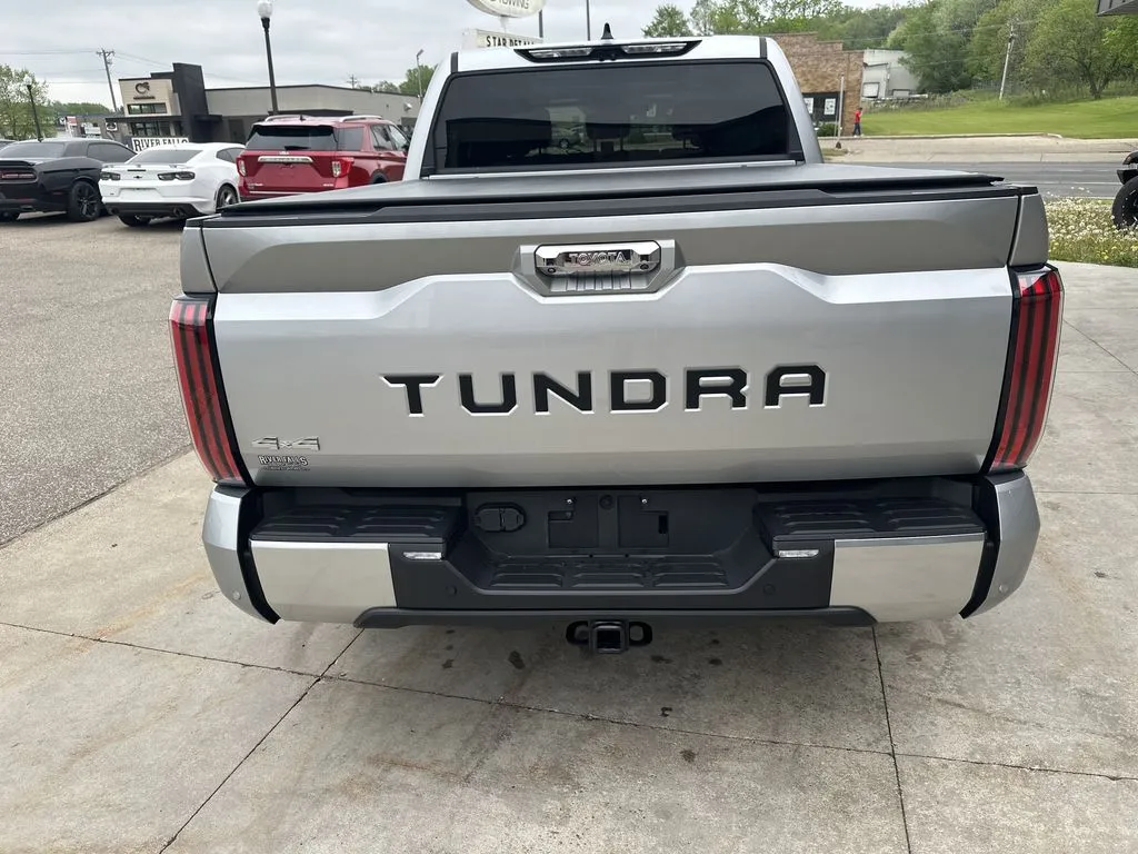 Toyota Tundra photo 24