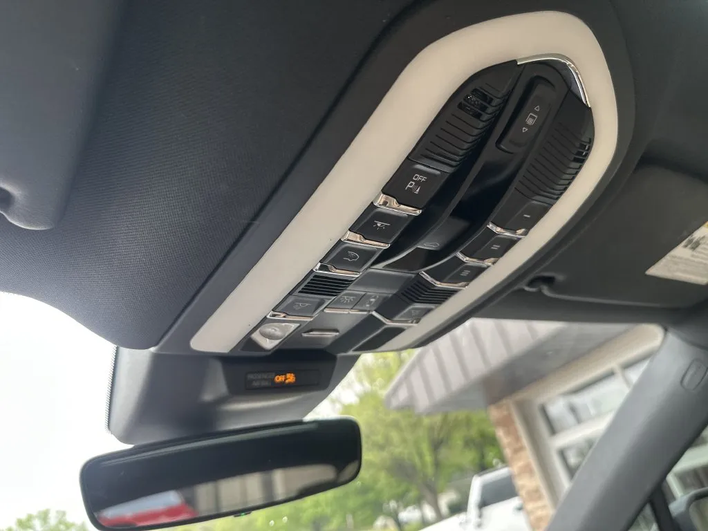 Porsche Macan photo 12