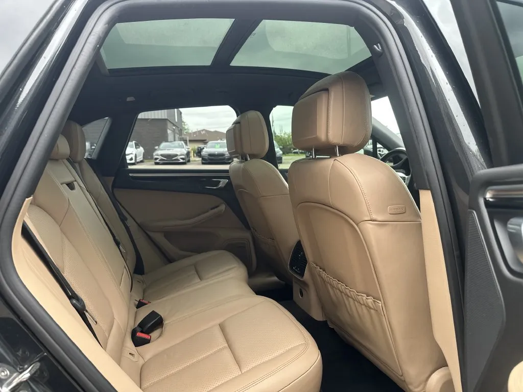 Porsche Macan photo 21