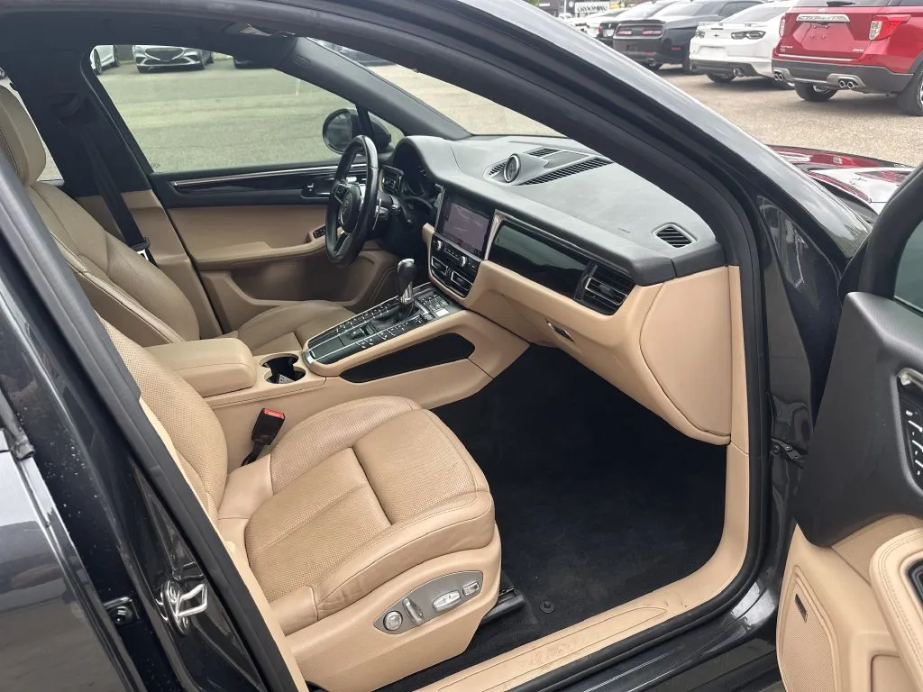 Porsche Macan photo 20