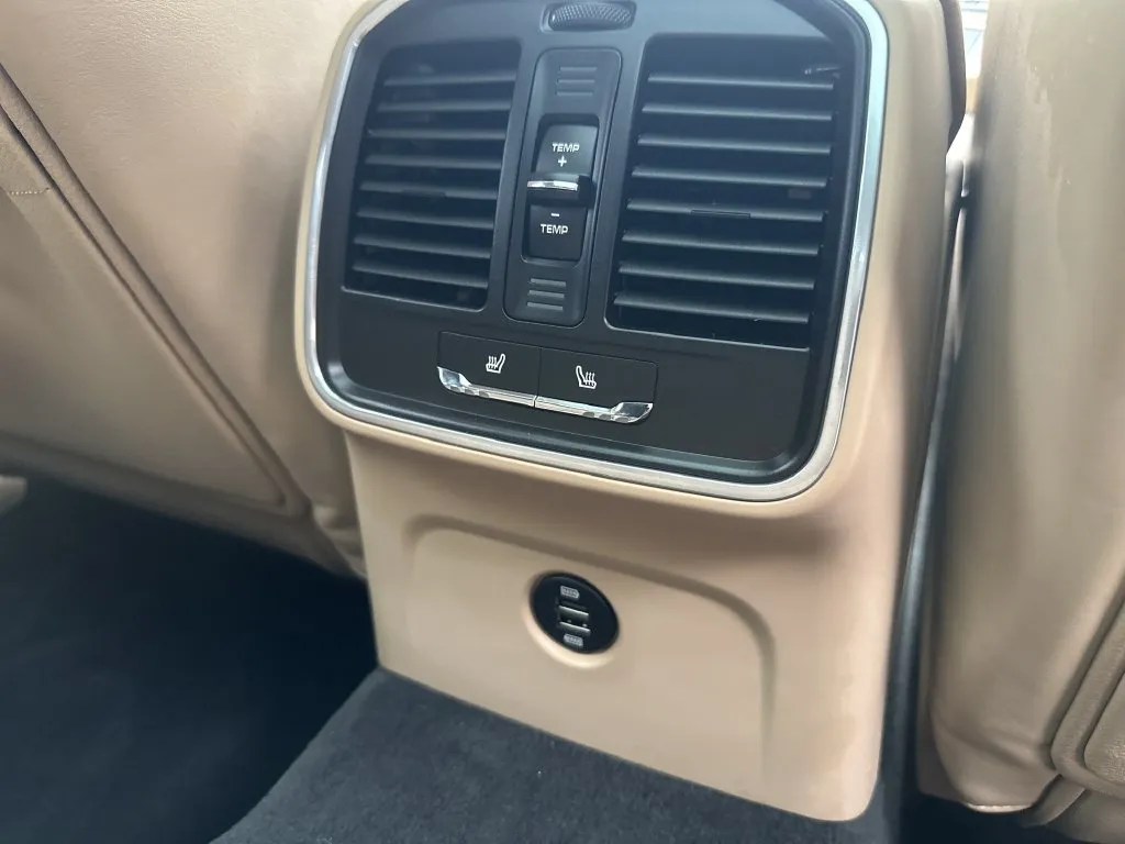 Porsche Macan photo 22