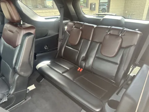 More photos of 2023 Ford Explorer Platinum at Somerset Sales and Leasing, WI