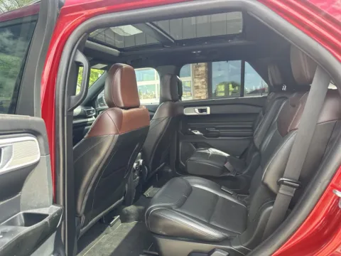 More photos of 2023 Ford Explorer Platinum at Somerset Sales and Leasing, WI