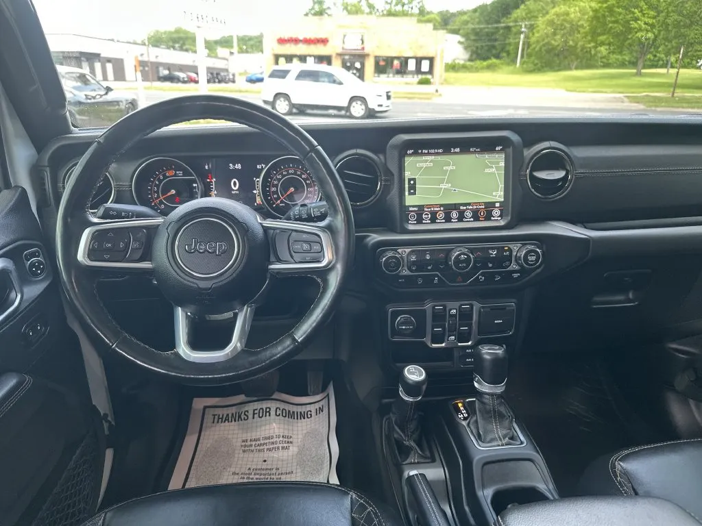 Jeep Wrangler photo 5