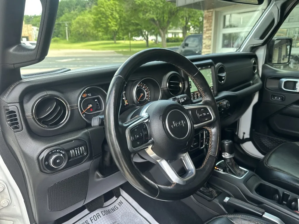 Jeep Wrangler photo 6