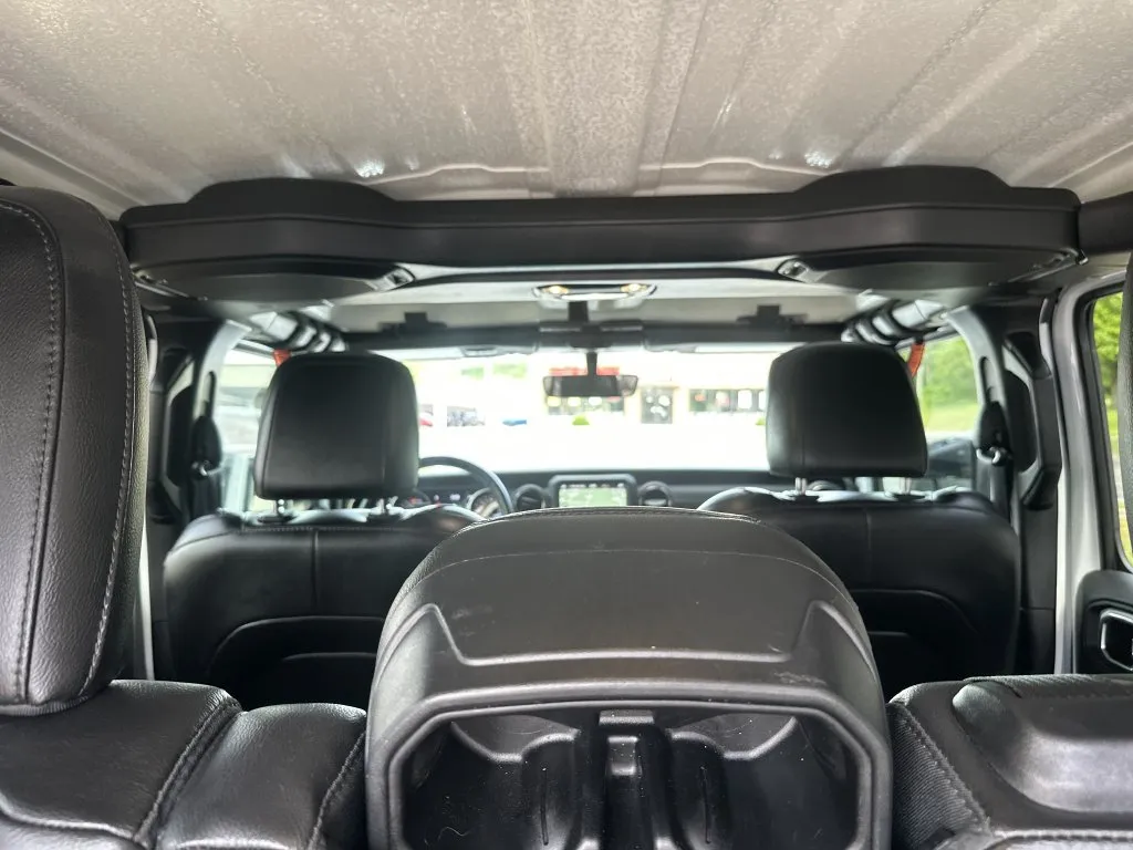 Jeep Wrangler photo 27