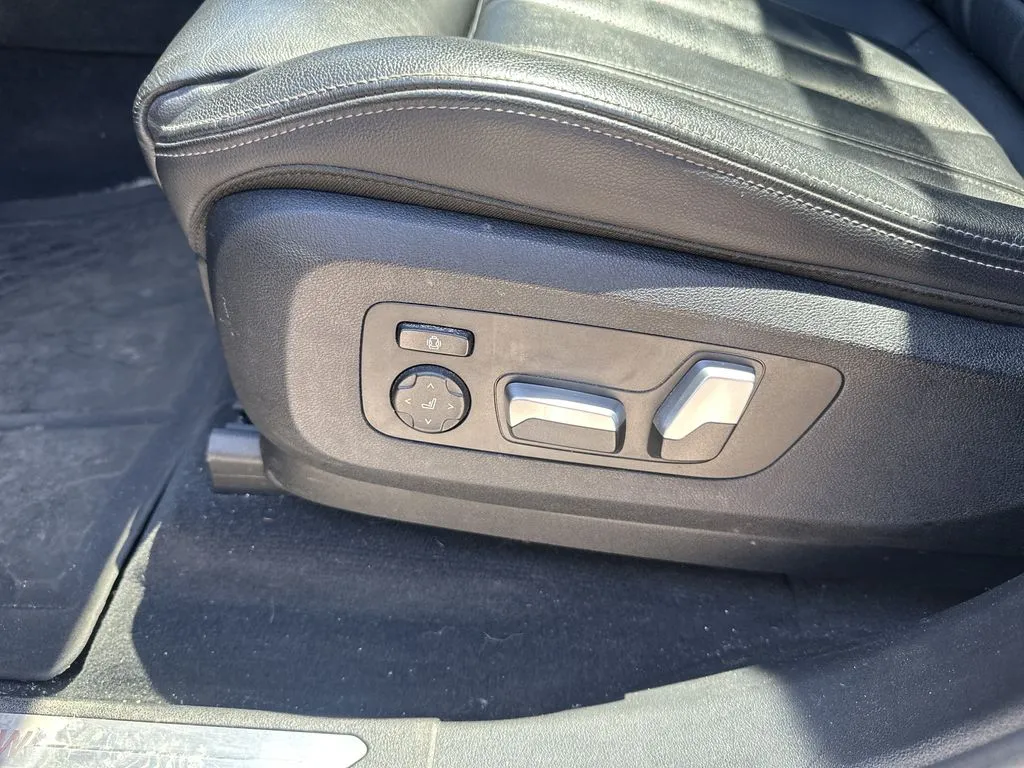 BMW X5 photo 16