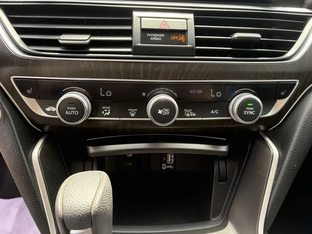 Honda Accord photo 15