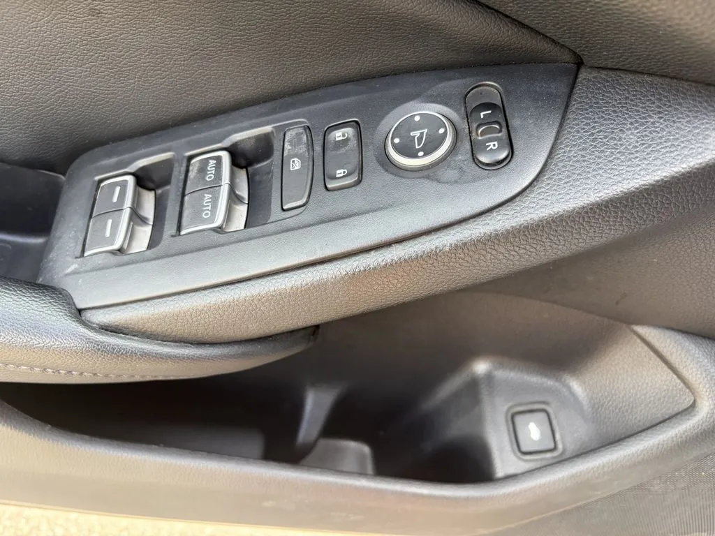 Honda Accord photo 19
