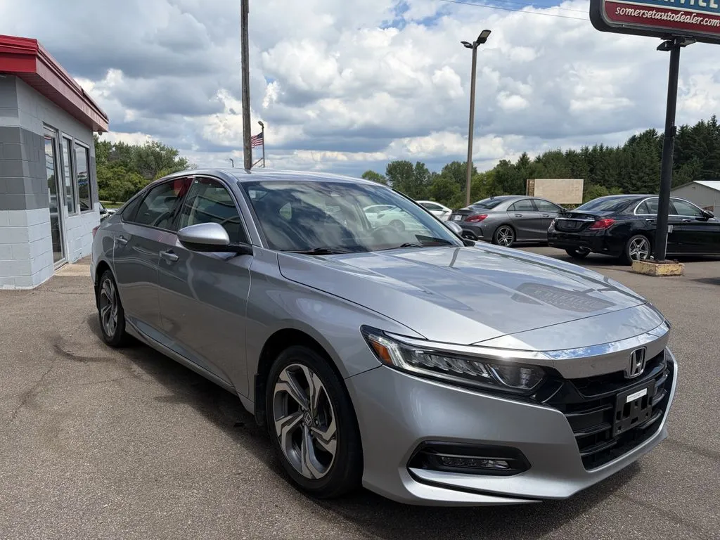 Honda Accord photo 6
