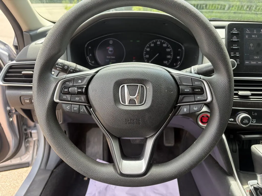 Honda Accord photo 12