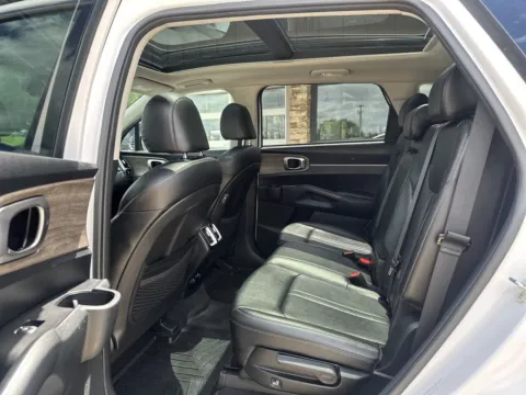 More photos of 2022 Kia Sorento S at Somerset Sales and Leasing, WI