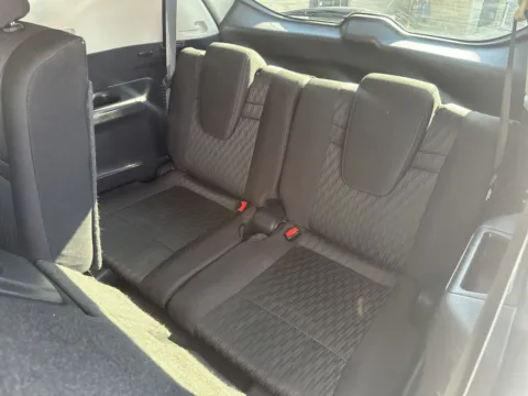 More photos of 2017 Nissan Rogue SV at Somerset Sales and Leasing, WI