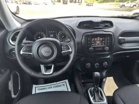 More photos of 2018 Jeep Renegade Sport at Somerset Sales and Leasing, WI