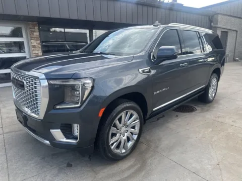 Unknown 2021 GMC Yukon XL Denali for sale in Somerset, WI
